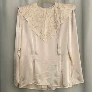 3 for $25! Vintage Nilani‎ Elegant Cream Embroidered Women's Top, size 6